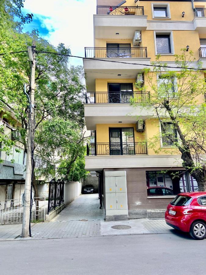M&M Center Apartment With Free Parking Plovdiv Bagian luar foto