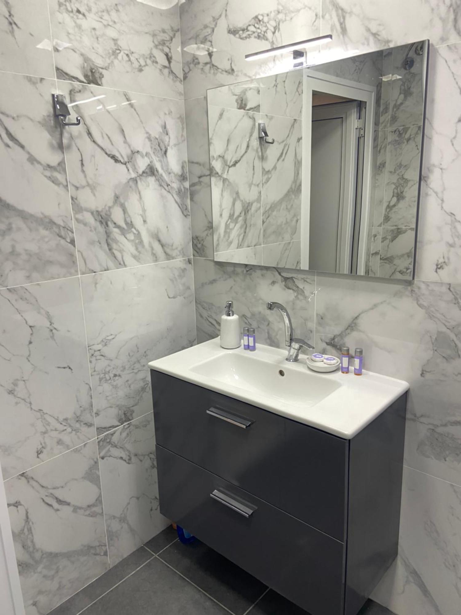 M&M Center Apartment With Free Parking Plovdiv Bagian luar foto