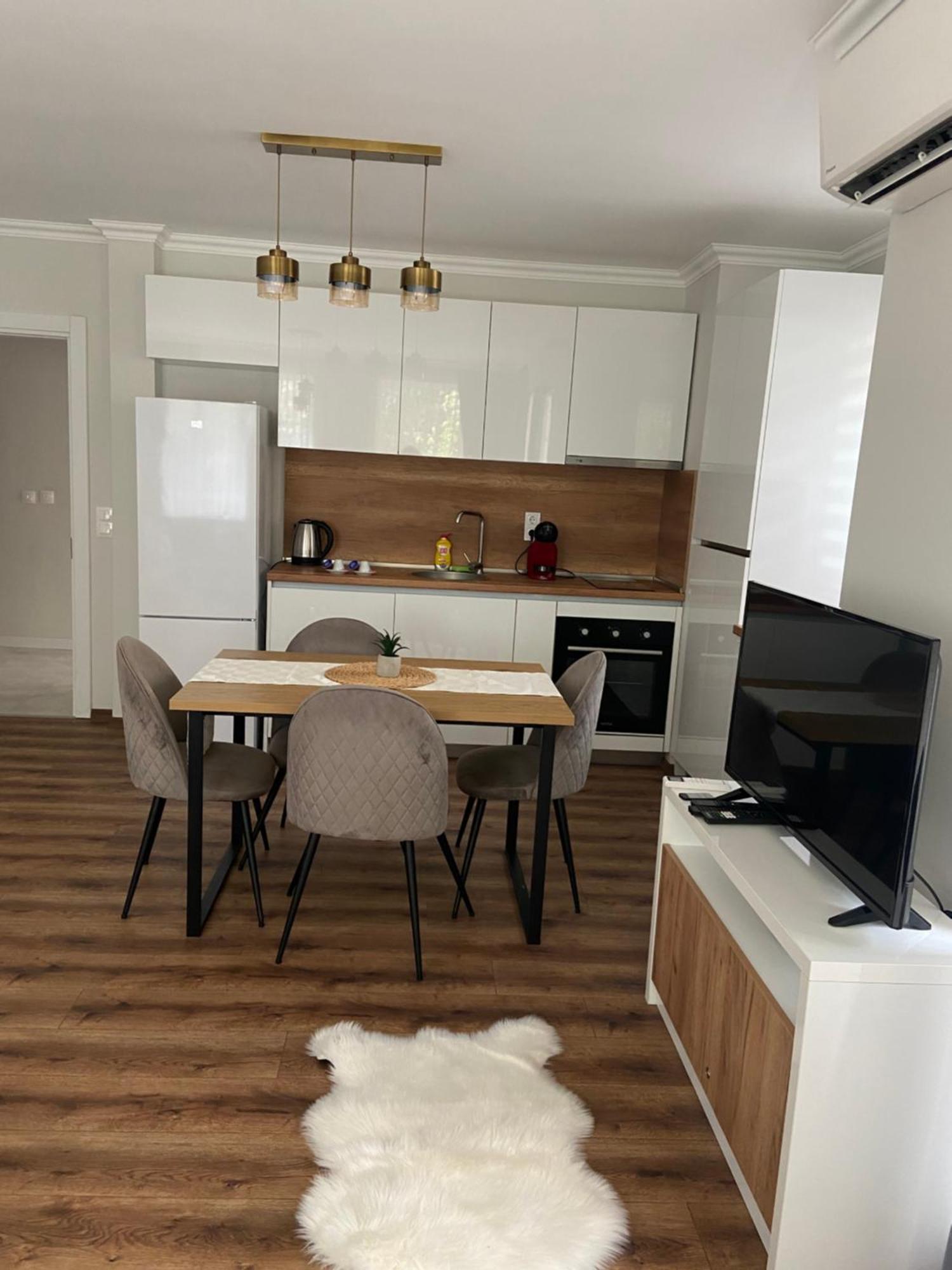 M&M Center Apartment With Free Parking Plovdiv Bagian luar foto