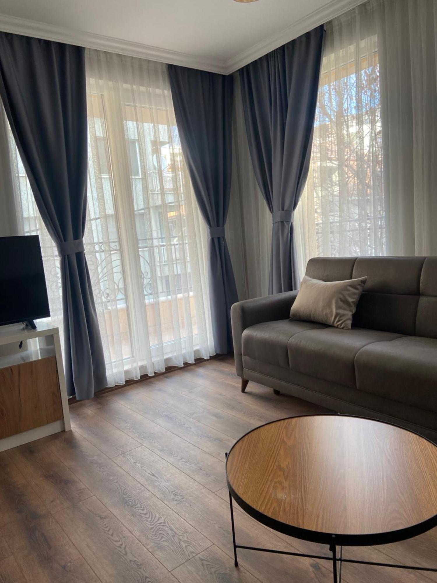 M&M Center Apartment With Free Parking Plovdiv Bagian luar foto